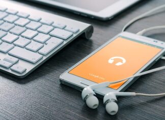 Jak słuchać muzyki na iPhone bez internetu?