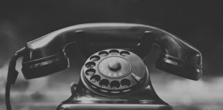 Jaki telefon do 2000 w 2023 roku?