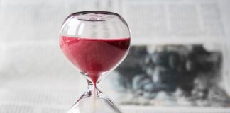 Po jakim czasie blokują telefon w Play?