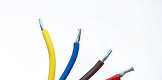 Jak połączyć słuchawki?