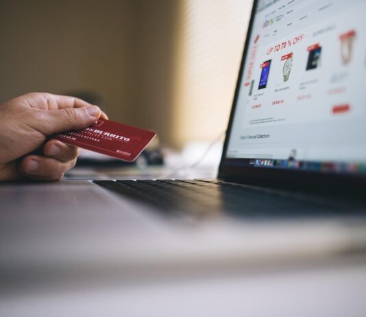 SerwerSMS jako narzędzie do automatyzacji komunikacji w e-commerce